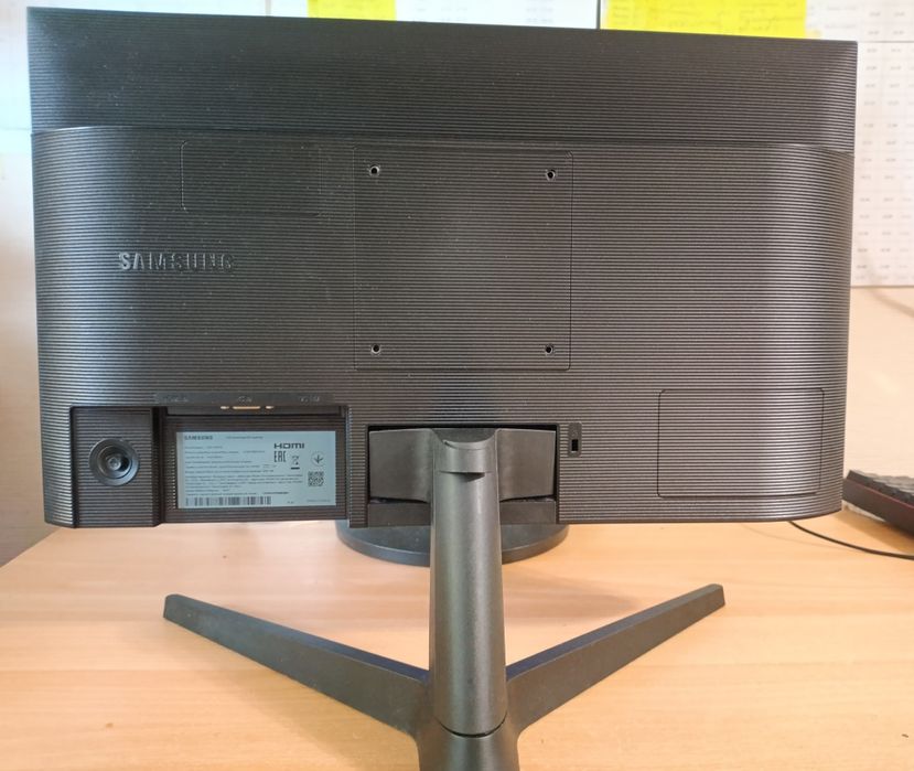 Монітор Samsung 22' FHD IPS