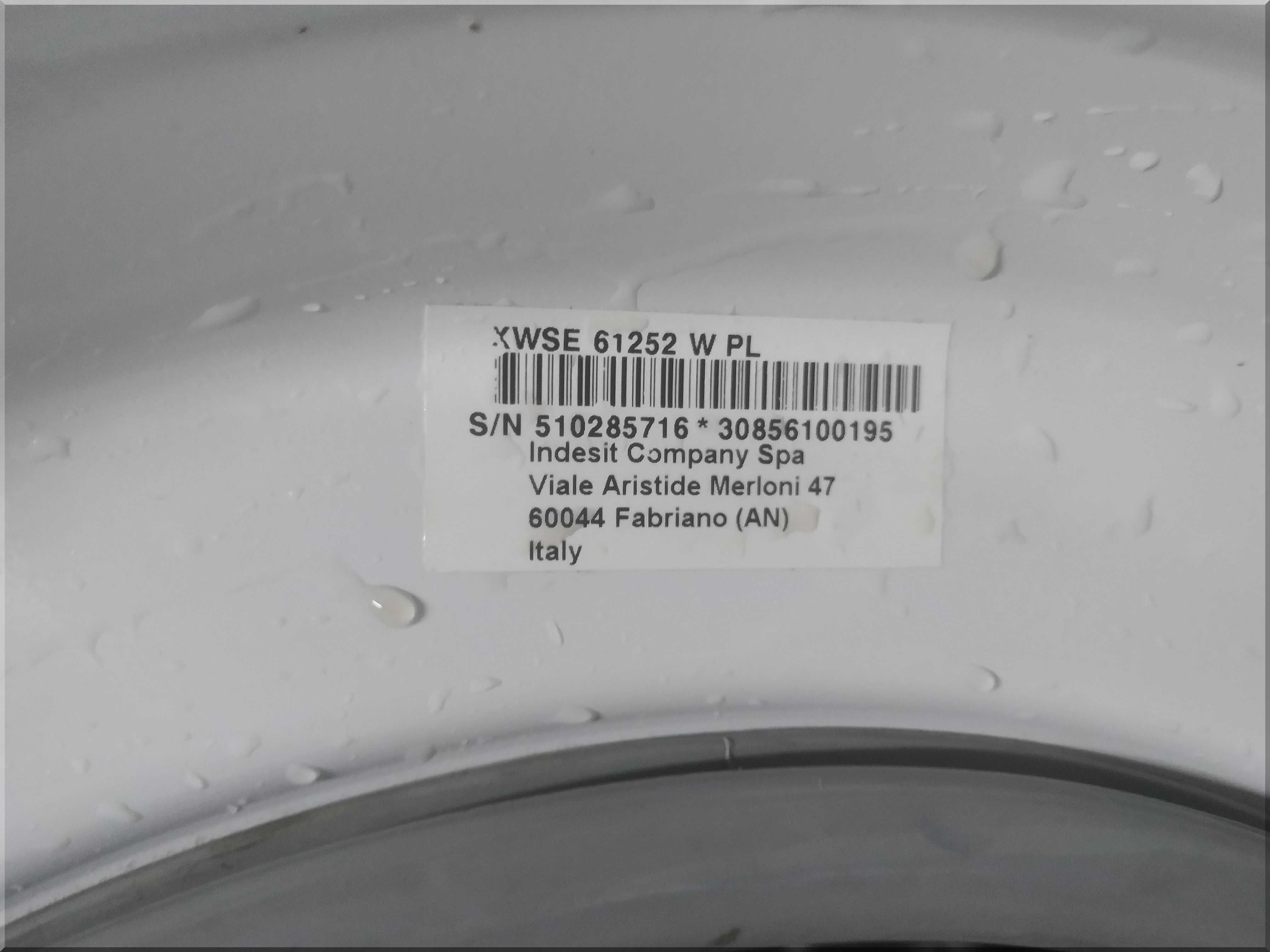 Pralka Indesit XWSE 61252 W PL w dobrym stanie