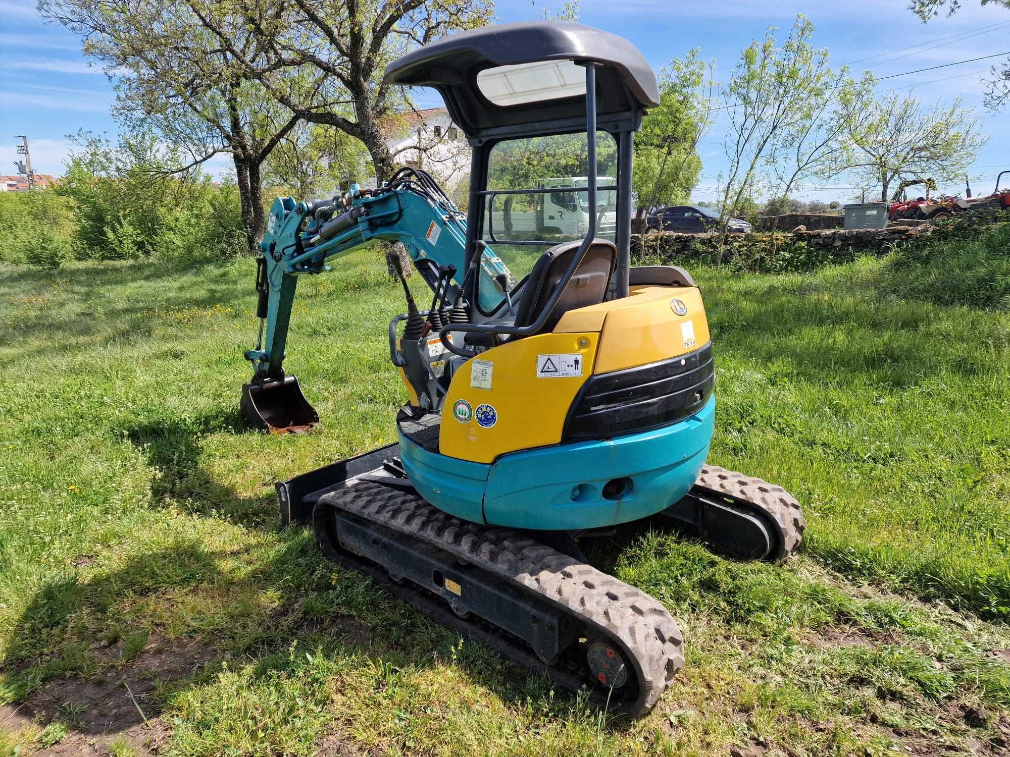 Giratória / Escavadora Kubota RX-203 - Braço articulado - 2 Toneladas