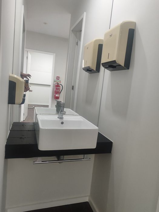 Lavatório de pousar e movel