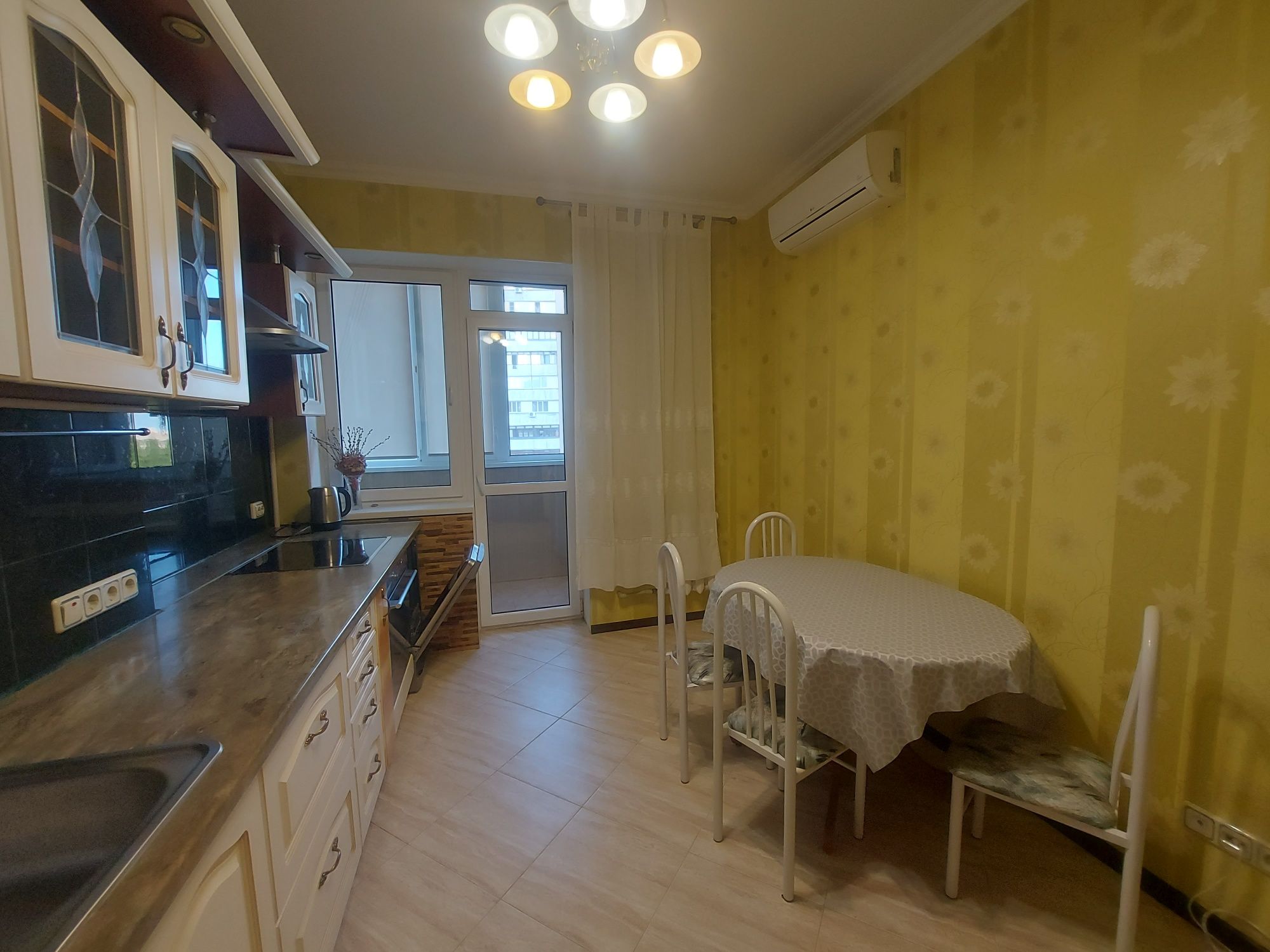 Сдам 2ком ЖК Успех/ Инглези/ Неб сотни. Длительно или лето
