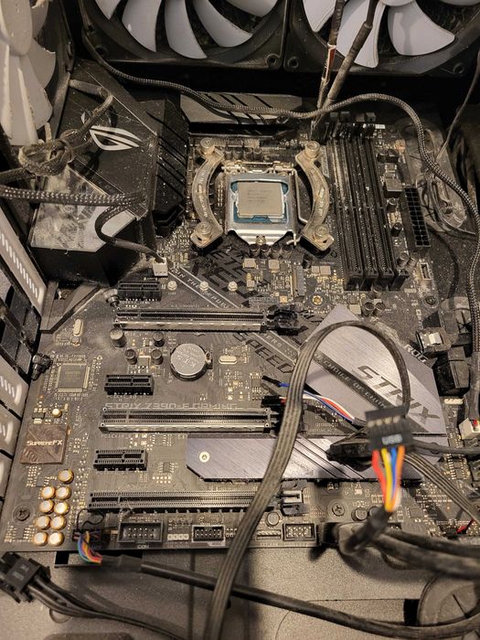 Asus ROG Strix Z390-F Gaming