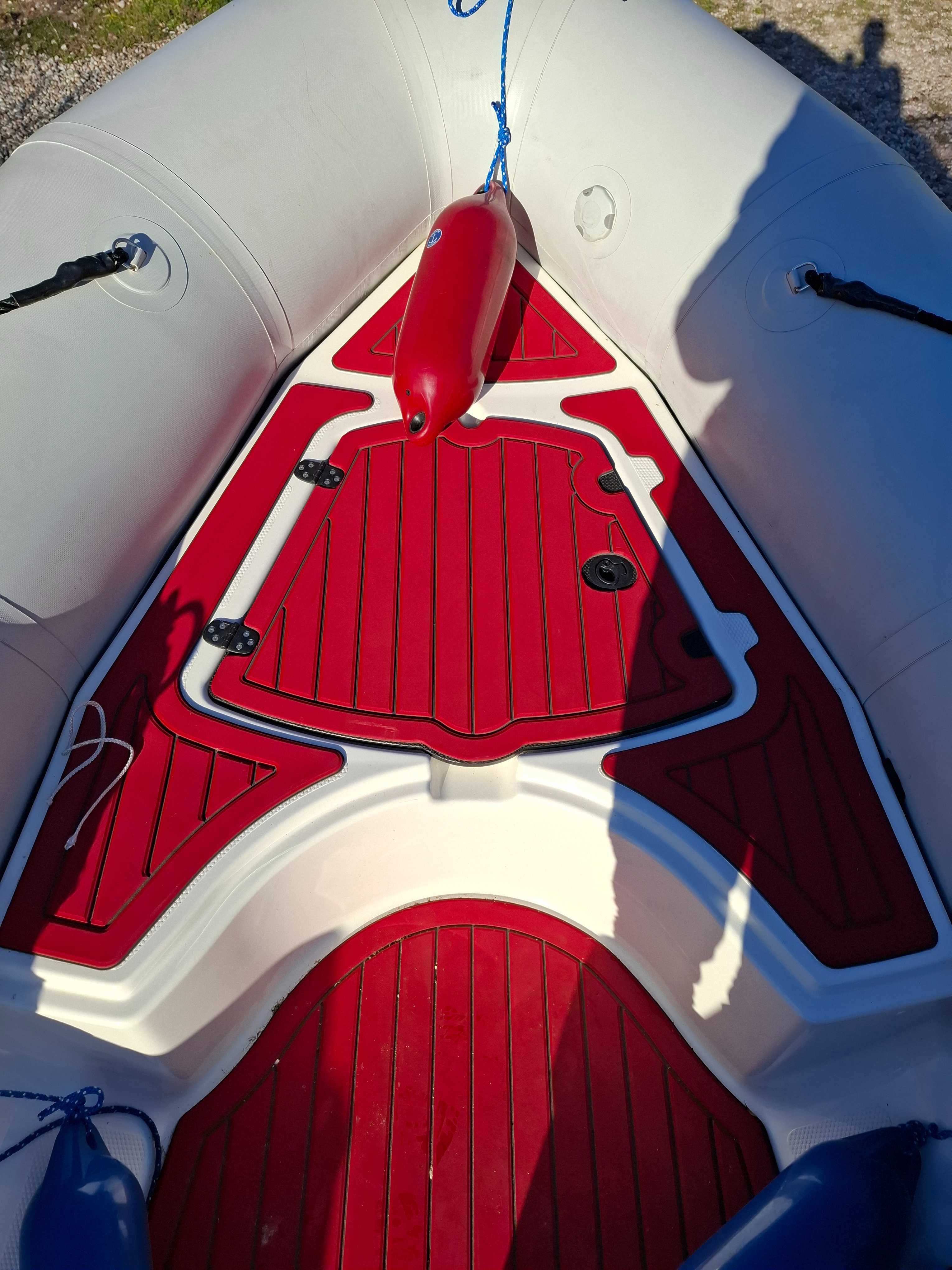 Sprzedam łódz motorową RIB sunrider 550 wraz z przyczepą .