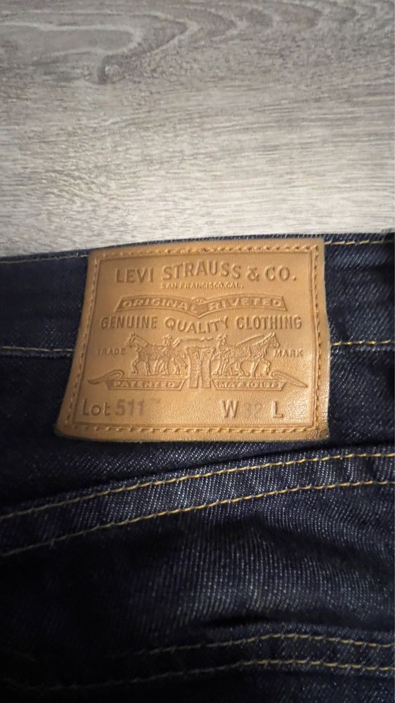 Продам джинсы Levis 511