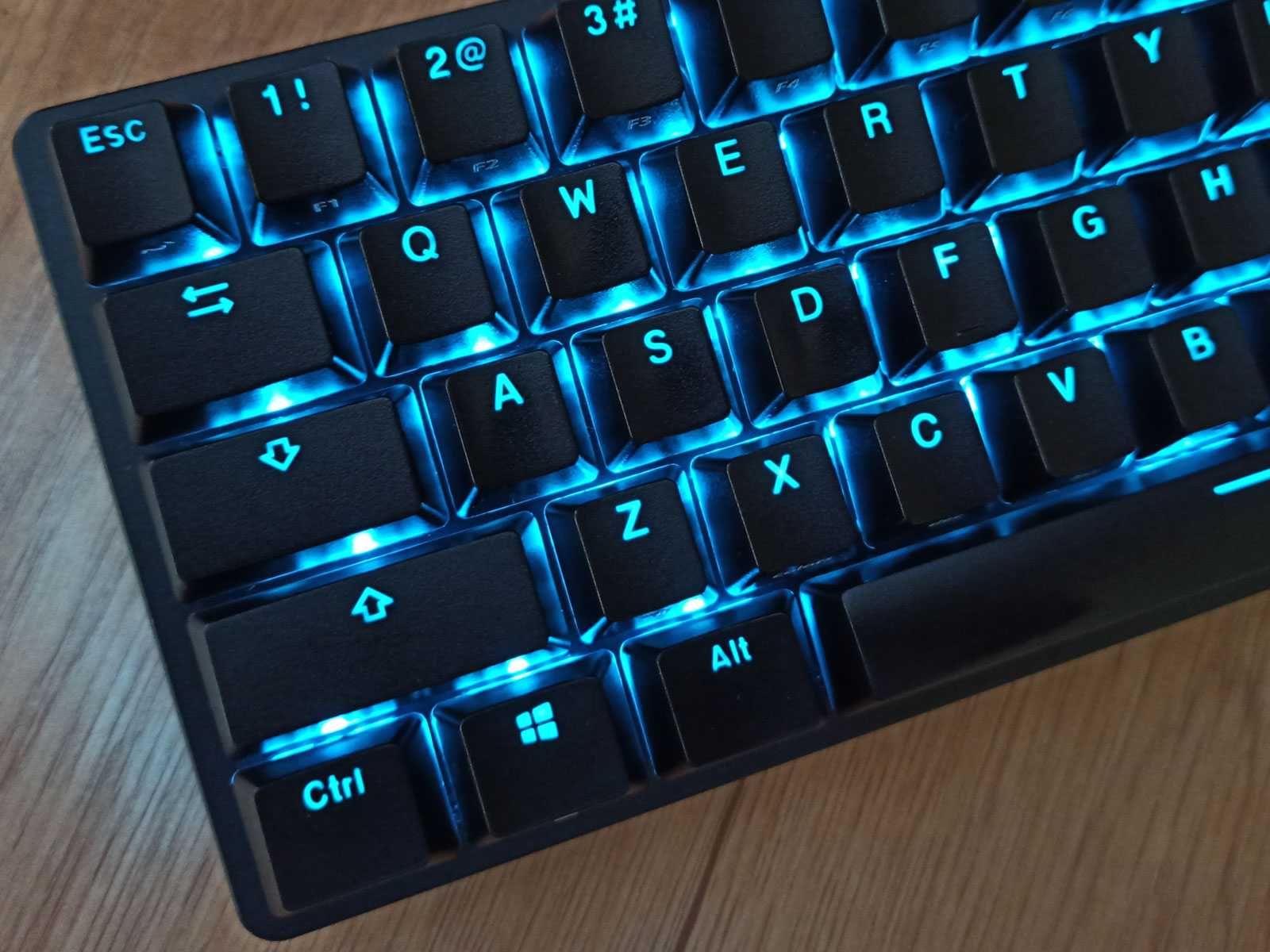 Glorious GMMK 2 (65%) USB RGB HotSwap - механическая клавиатура