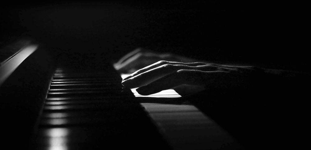 Aulas de Guitarra Acústica / e de Piano