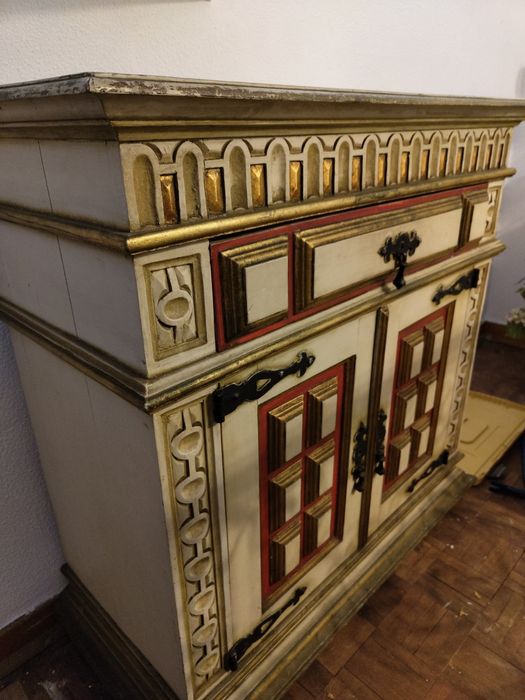 Vendo móvel pequeno