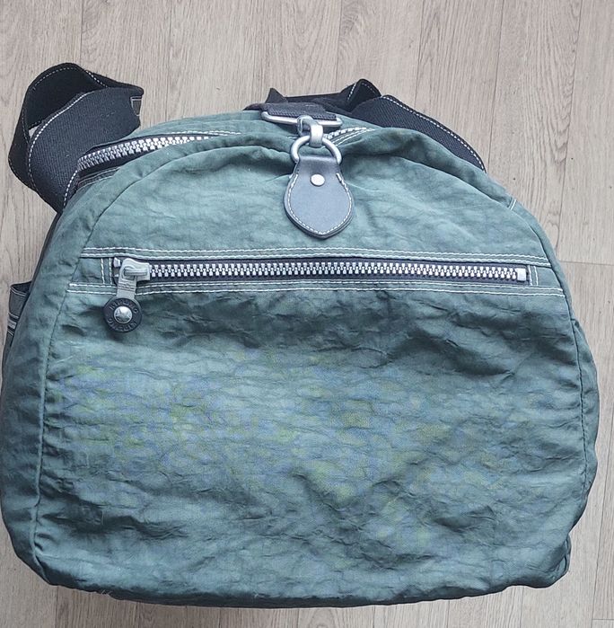 Сумка б/у дорожная больщая Kipling  77L