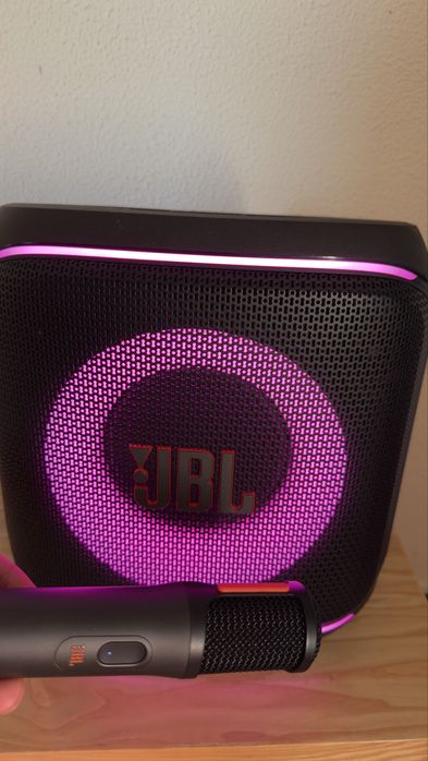 Coluna Bluetooth JBL PartyBox Encore 2 com microfone