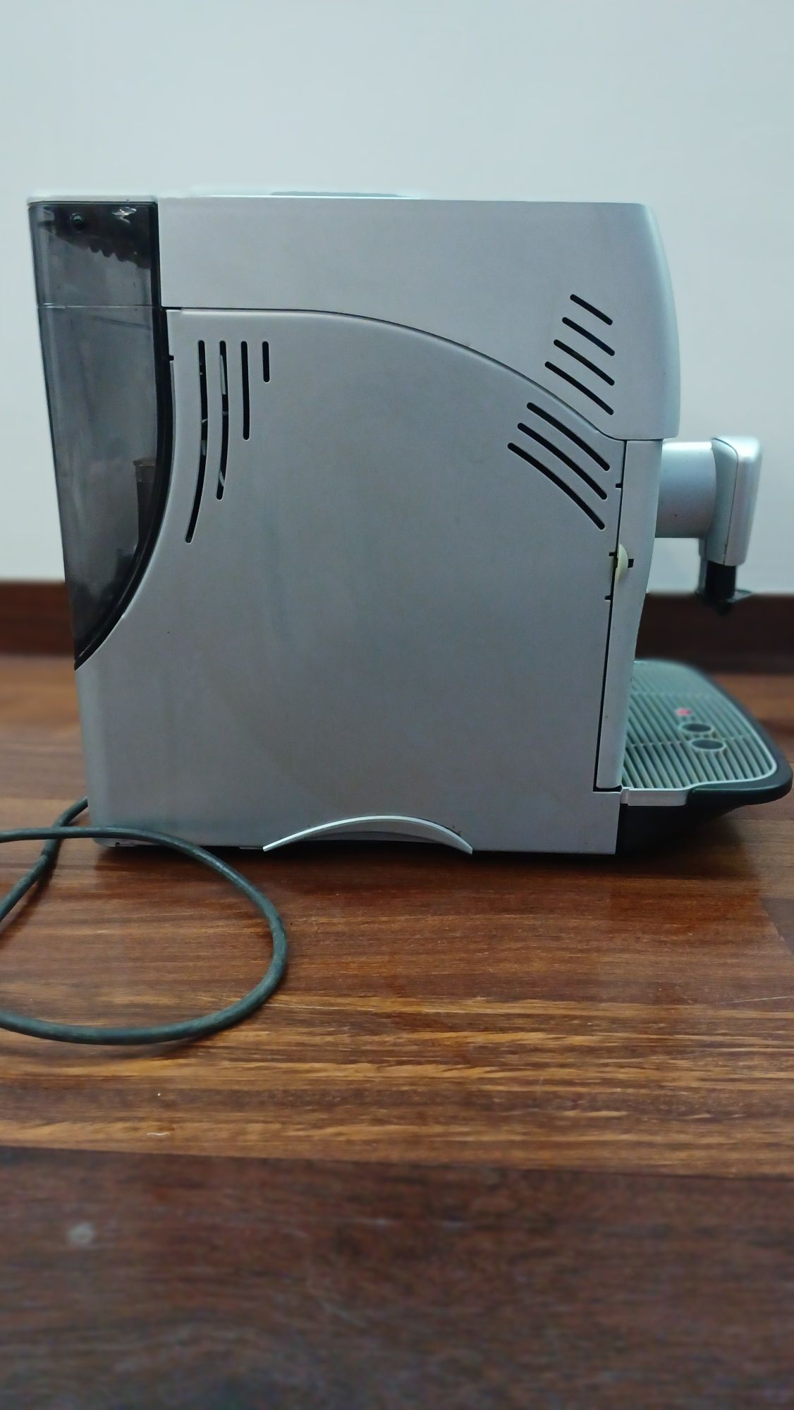 Máquina de café automática SAECO