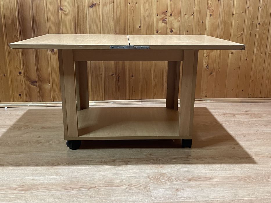 Розкладний журнальний стіл