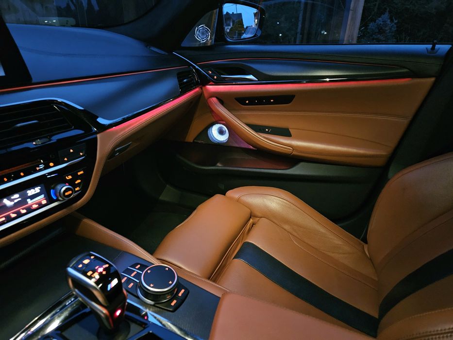 BMW Czarna M5 Bogate wyposażenie Bowers&Wilkins !!