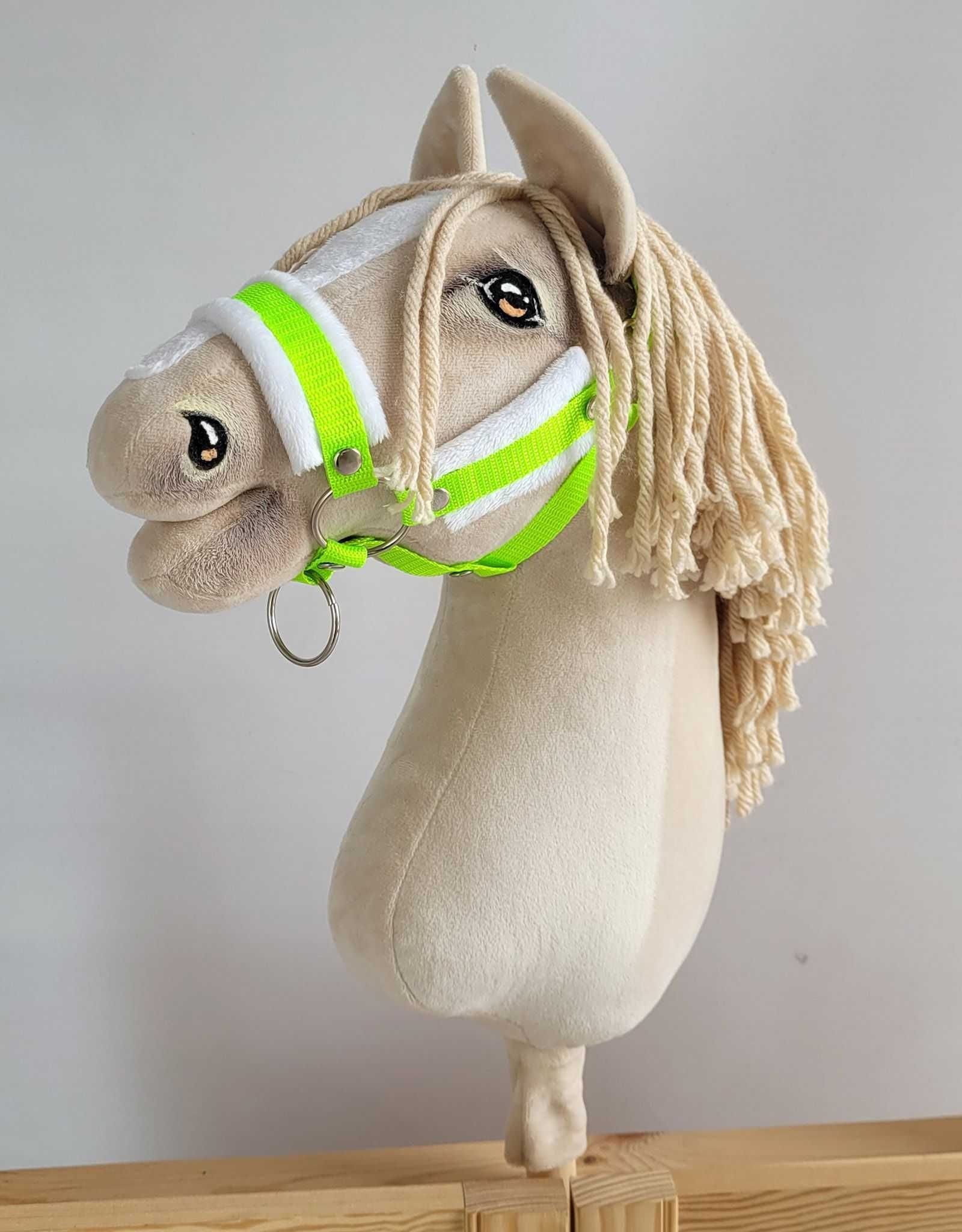 NEW! Neon Zestaw do Hobby Horse: kantar A3 z białym futerkiem + uwiąz
