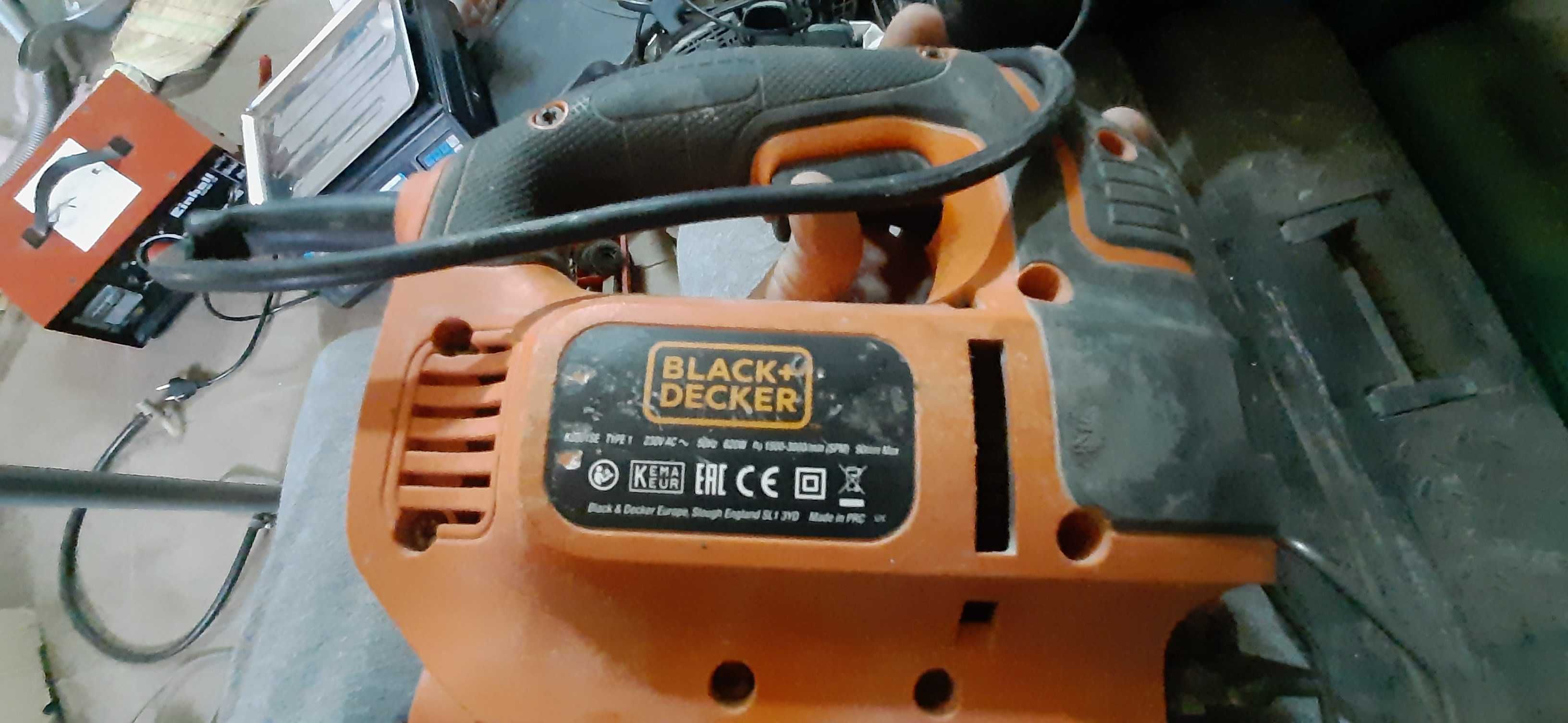 Лобзик Black decker