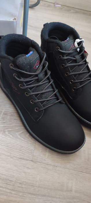 Czarne męskie buty