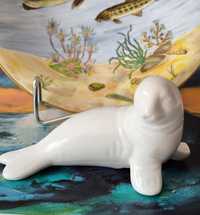Figurki foka  piękna stara porcelana