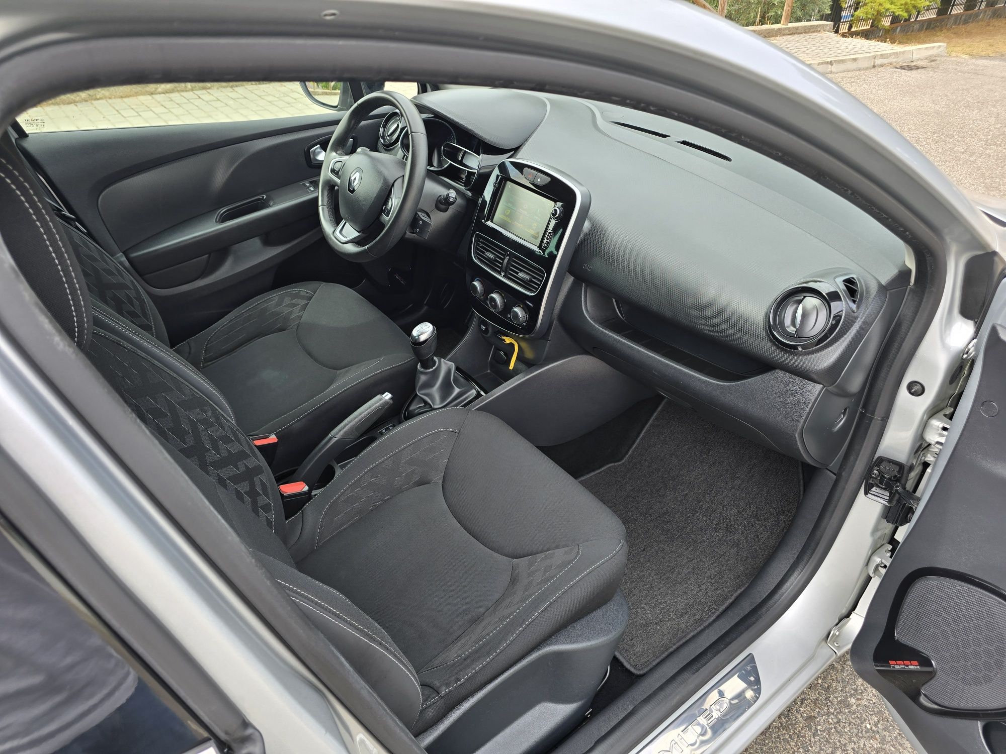 Renault Clio 1.5 DCI Limited 90cv Nacional 2019 1 Dono Como Novo