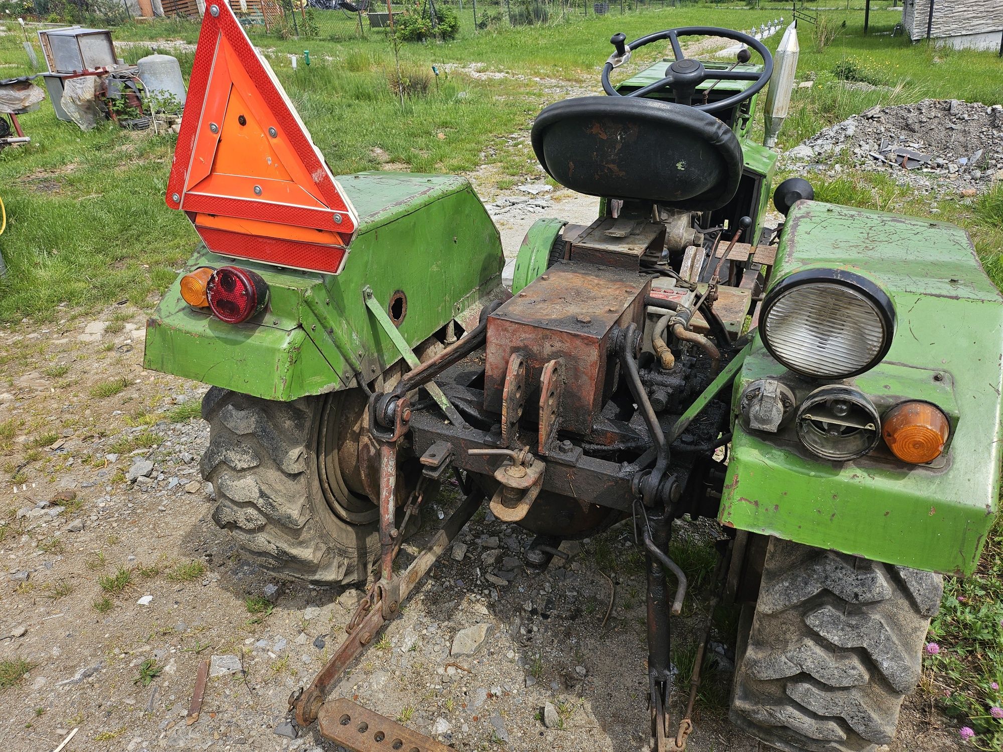 Traktor Sam andoria s15 z podnośnikiem hydraulicznym