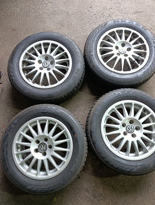 Продам диски с резиной 205/60/R15.