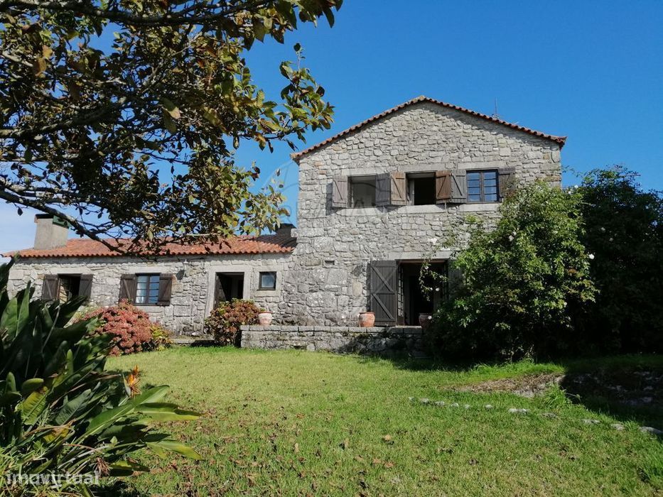 Moradia T6 para venda