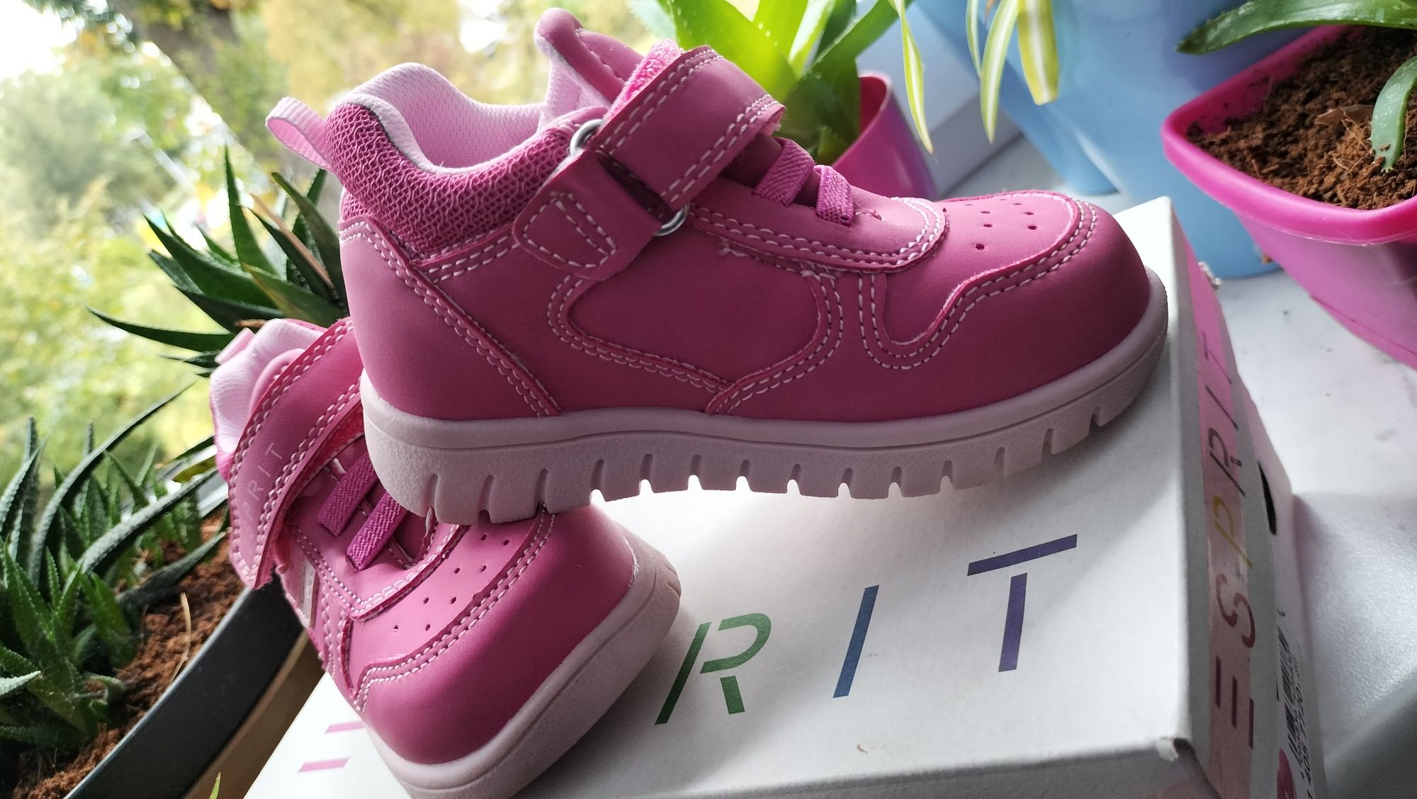 Buty sportowe,  adidaski  dla dziewczynki  ESPRIT- wiosna ,jesień. 21