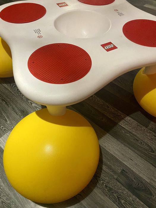 Оригінальний стіл lego