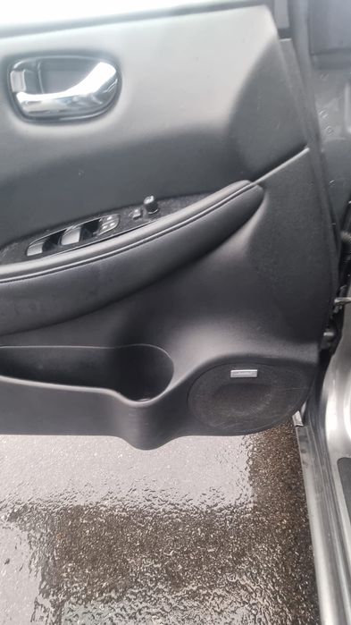 Продам Ніссан ліф