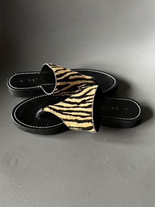 Шлепанцы. Шлепки. Сабо. Шлепанці. Мюлі. Некст. Шкіра. Сандалії