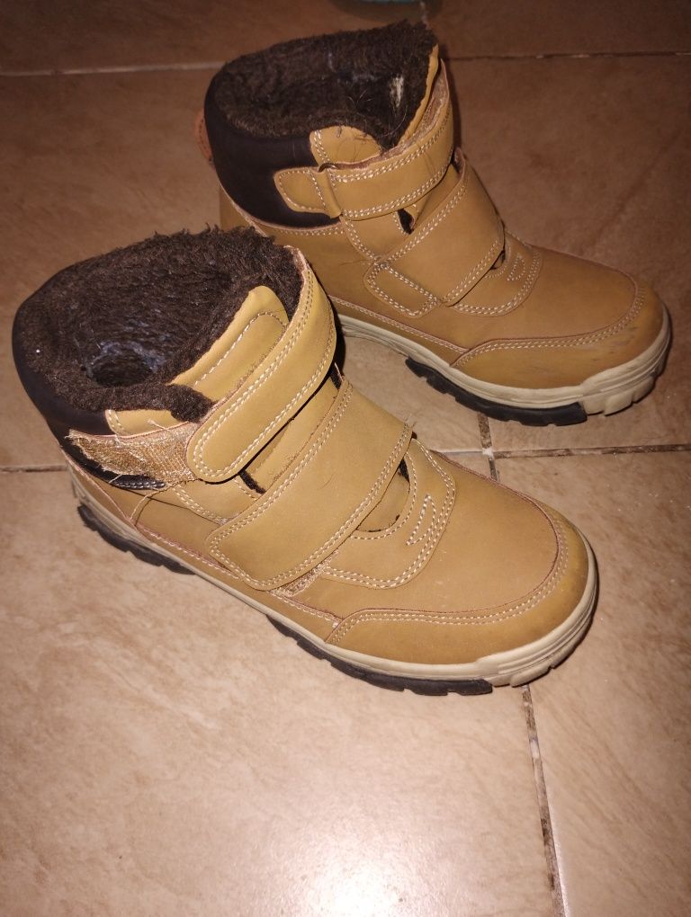 Buty zimowe r. 35