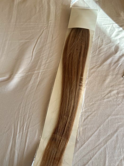 Натуральне накладне волосся на заколках, світло-русявий 50 см, 6 трес