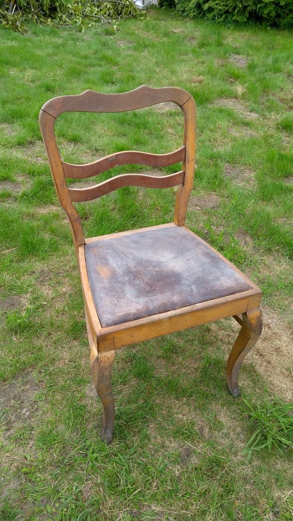 Krzesła stylowe w cenie 220 zł szt