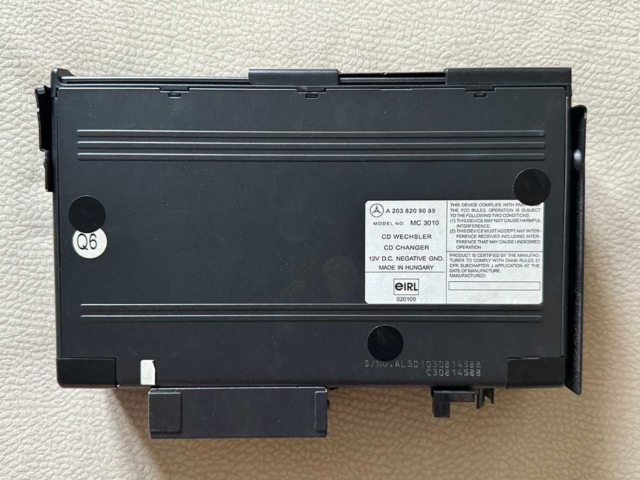 Оригинальный ченджер CD-Changer Mercedes W203 W209