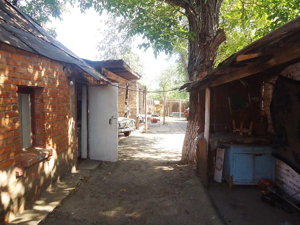 Продається ділянка з будинком на Балхашській