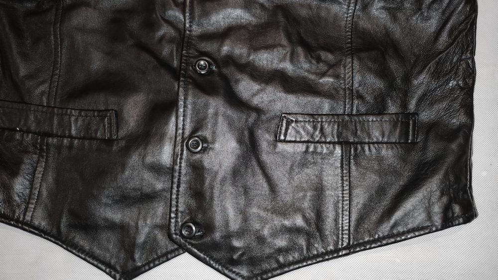 Kamizelka skórzana męska wiązana 54