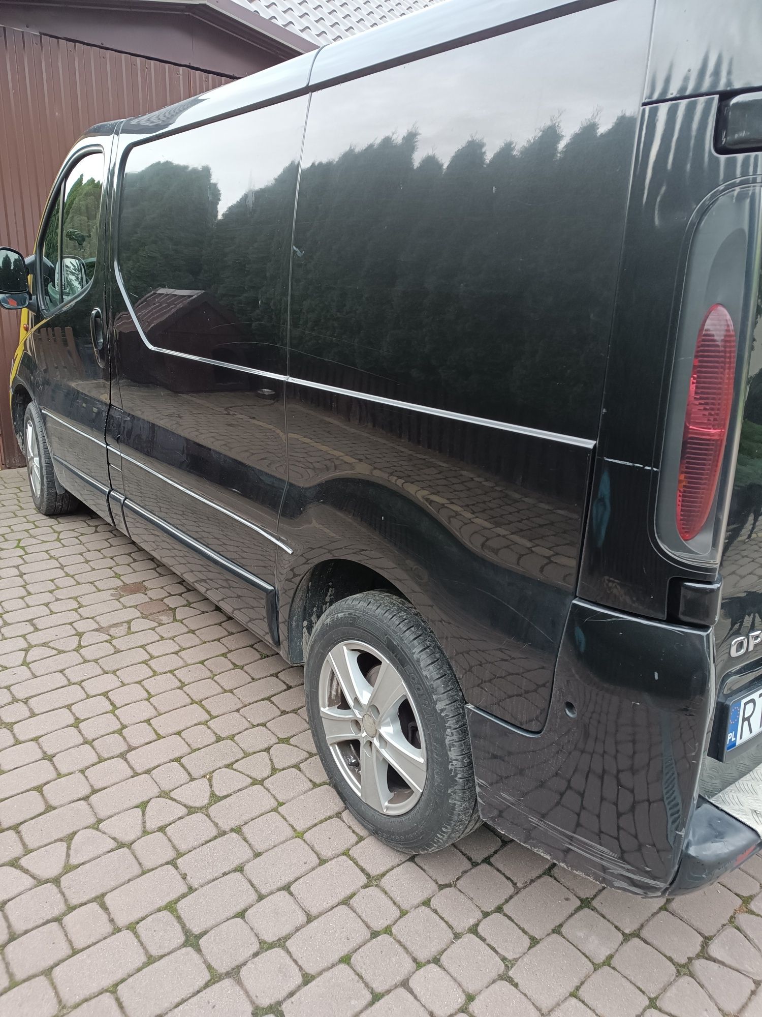 Sprzedam Opel Vivaro 1.9cdti
