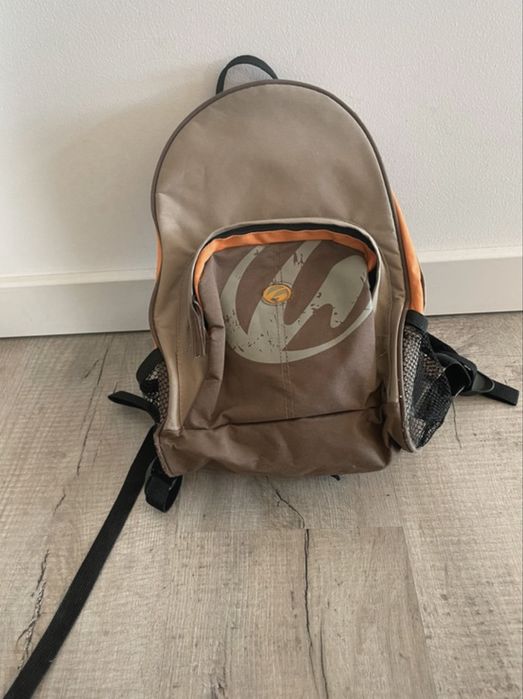 Plecak w kolorze brązowym