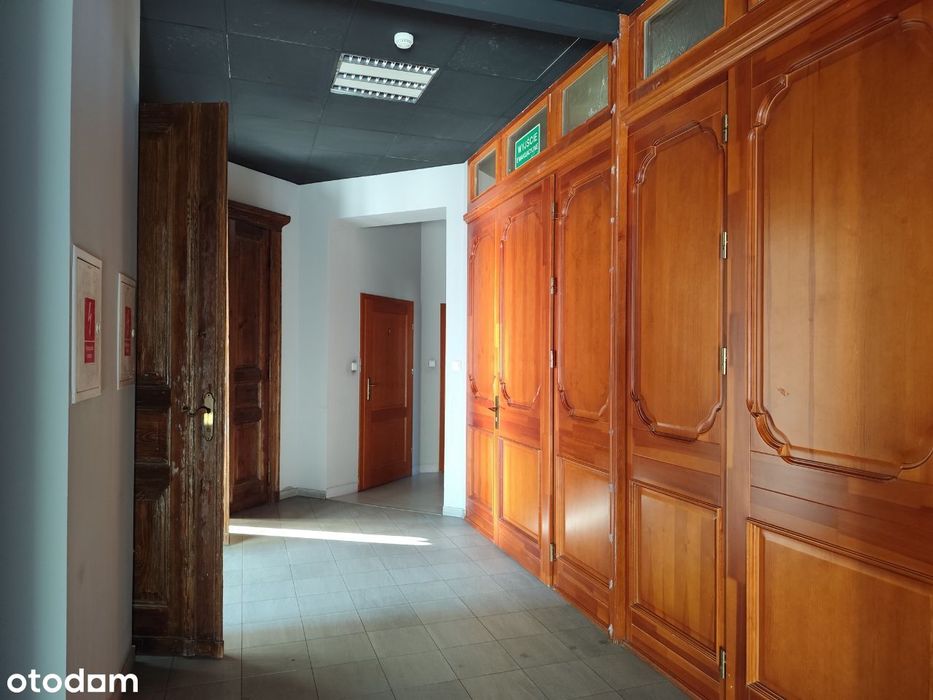 Lokal 113 m2, na 2 piętrze (winda), gazowe - RYNEK