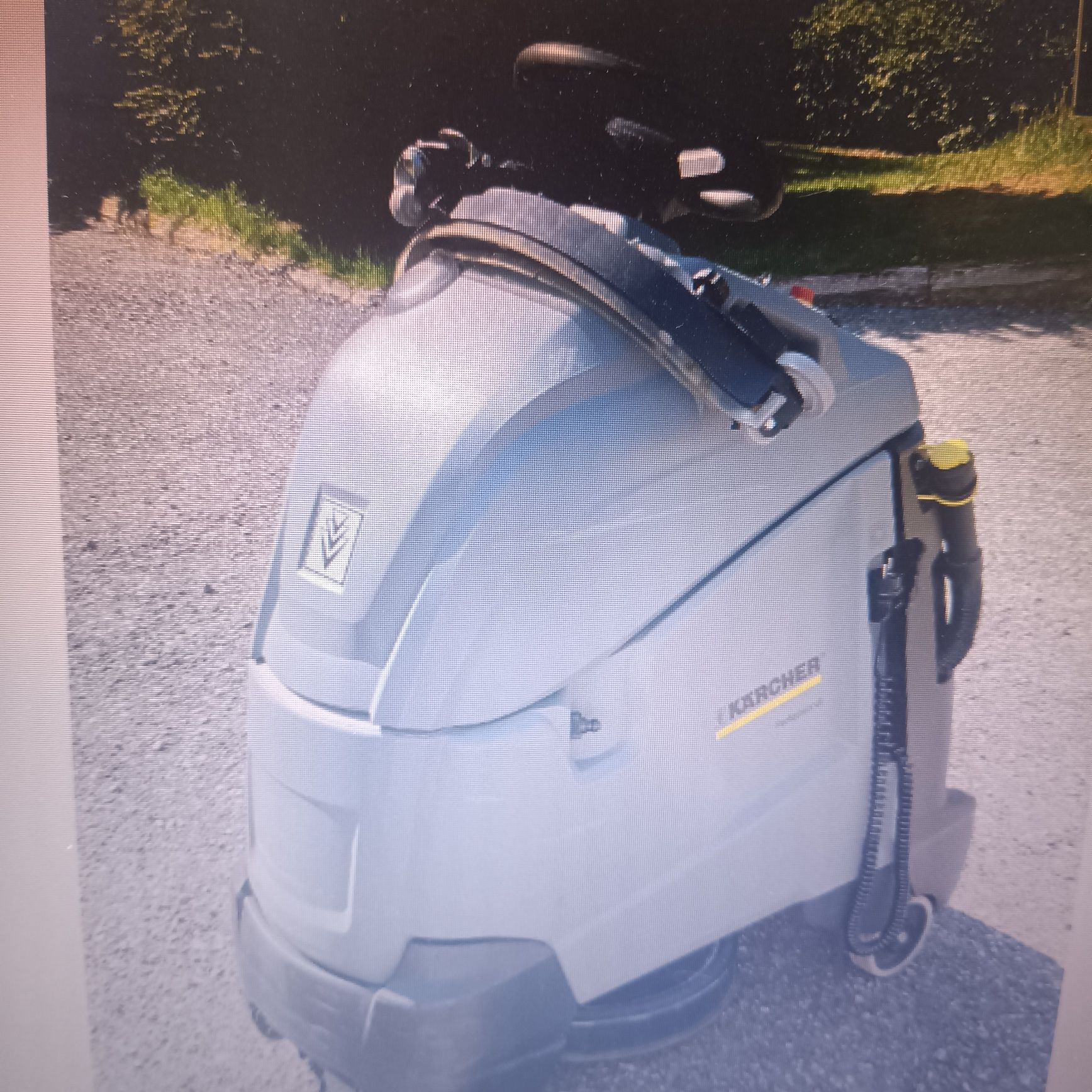 Szorowarka z platformą dla operatora BD 50/40 Karcher, zmywarka