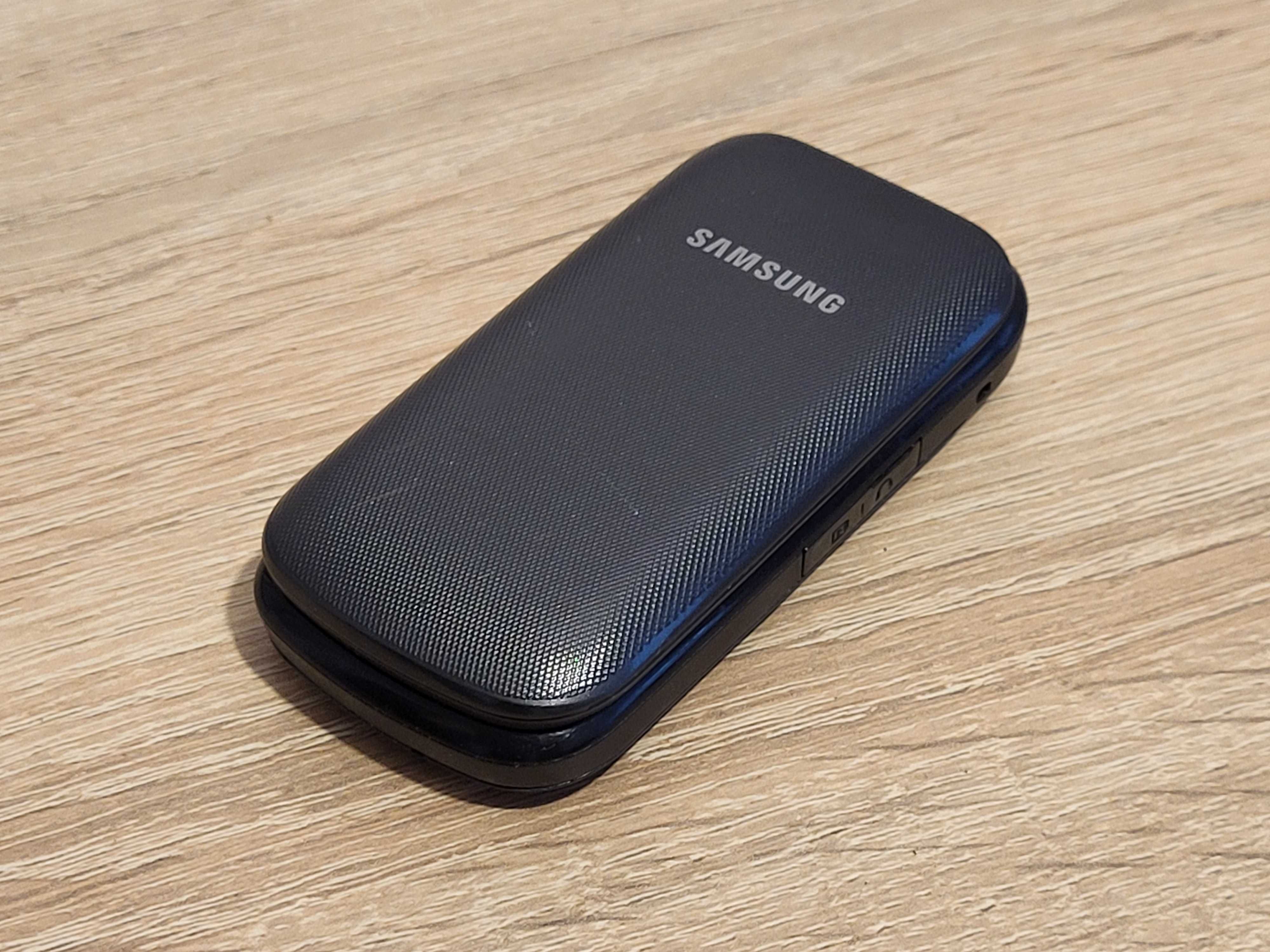 Zestaw 2 telefony Ericsson A1018s + Samsung