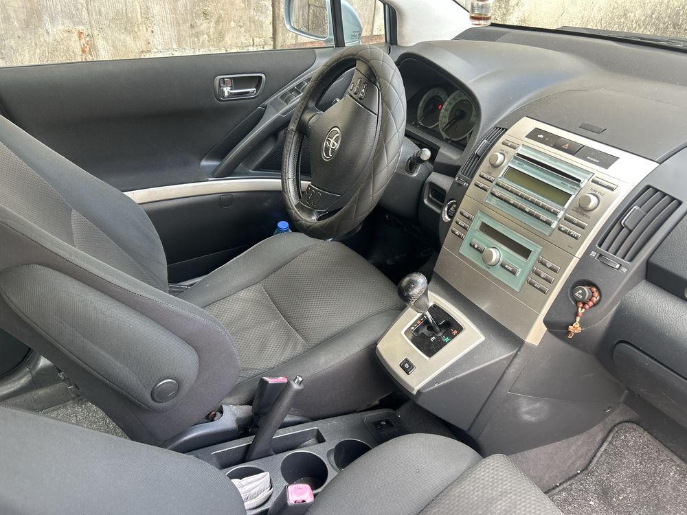Toyota corolla versos 1.8 vvti cx Automatica