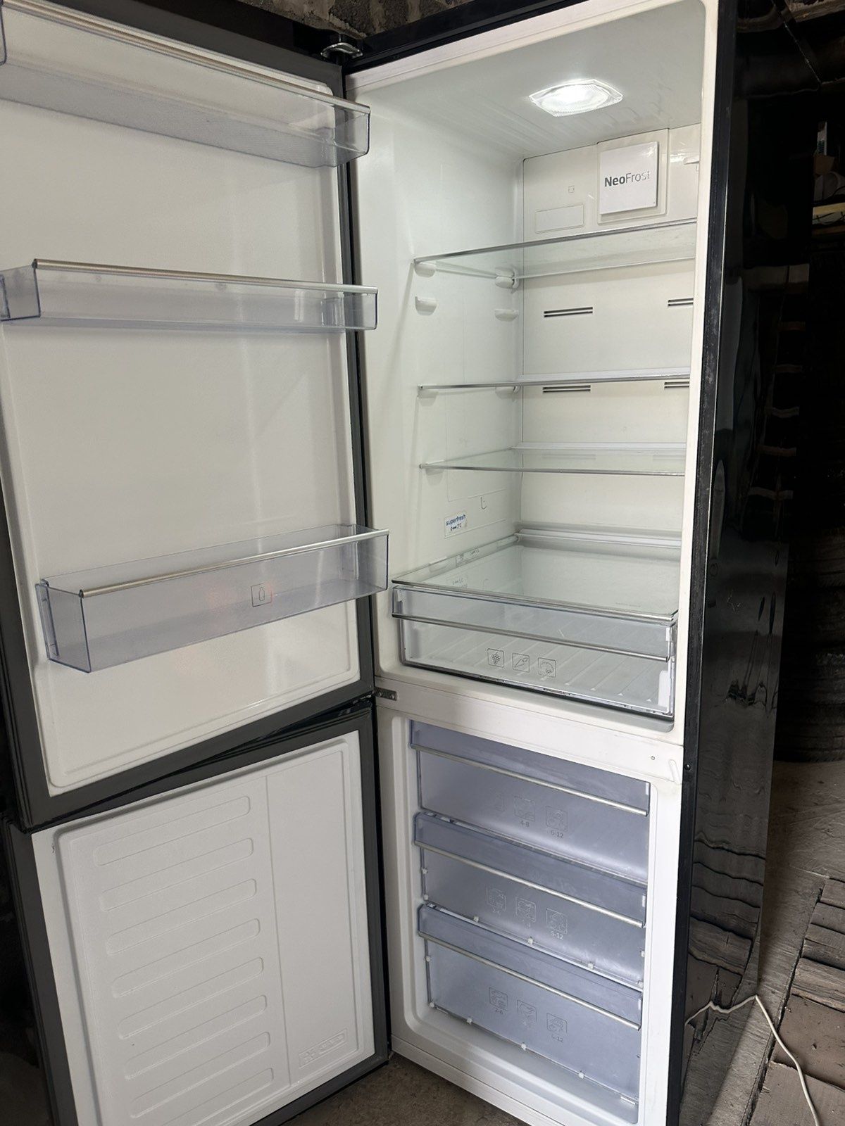 продам холодильник