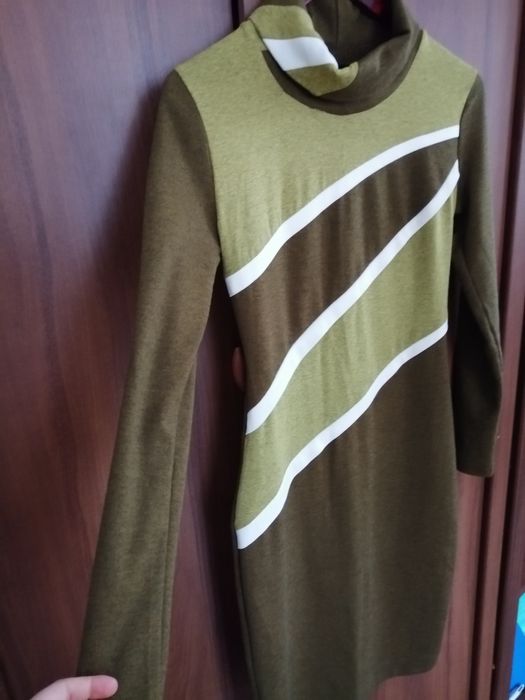 Продам женское платье