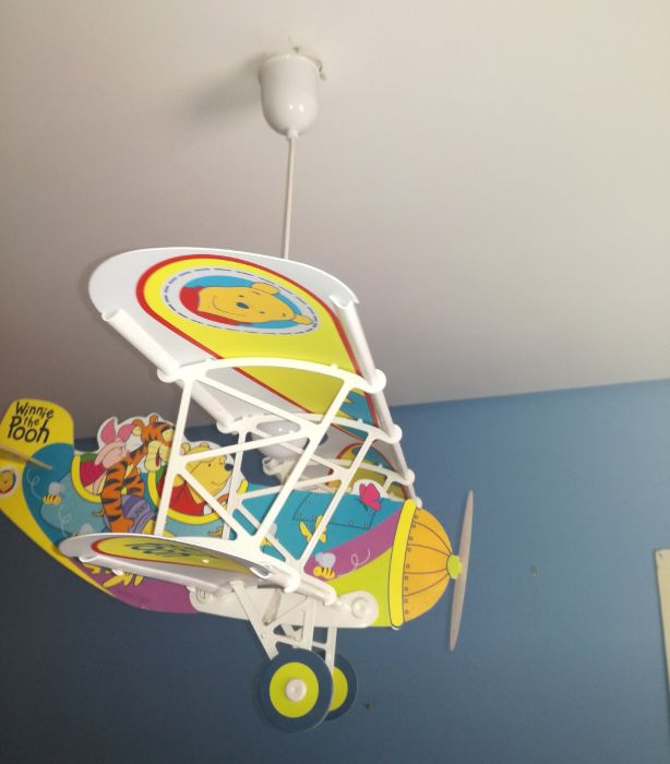 candeeiro quarto criança aviao winnie the pooh