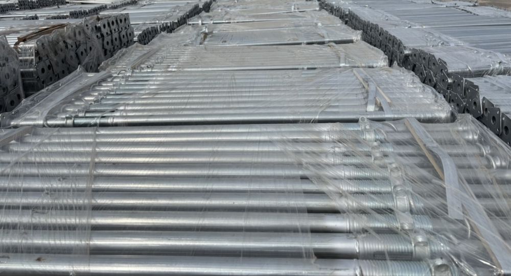 Stemple budowlane, dzwigary, głowice, trójnogi