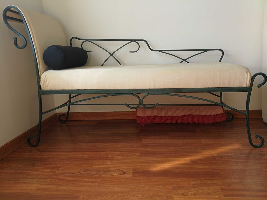 Garrafeira e chaise-longue (conjunto)