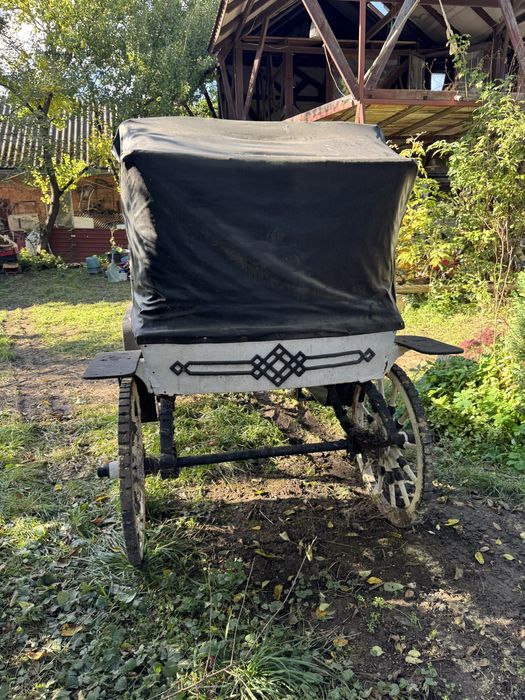 Карета візок під реставрацію.