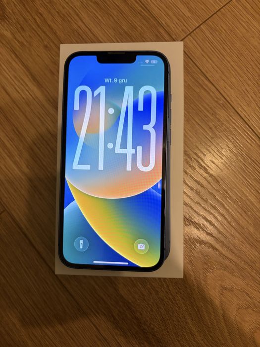 Oryginalny iPhone 13 niebieski w dobrym stanie