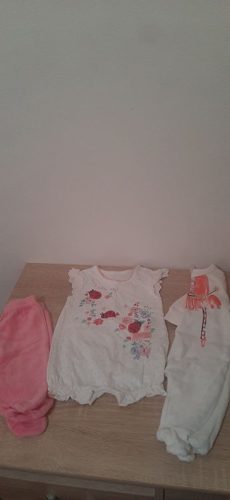 +50 peças de roupa, acessorios e sapatos 0-6meses