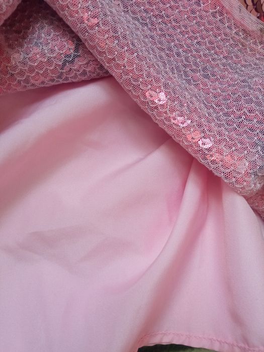 Шикарне плаття в паєтках .Фірма.