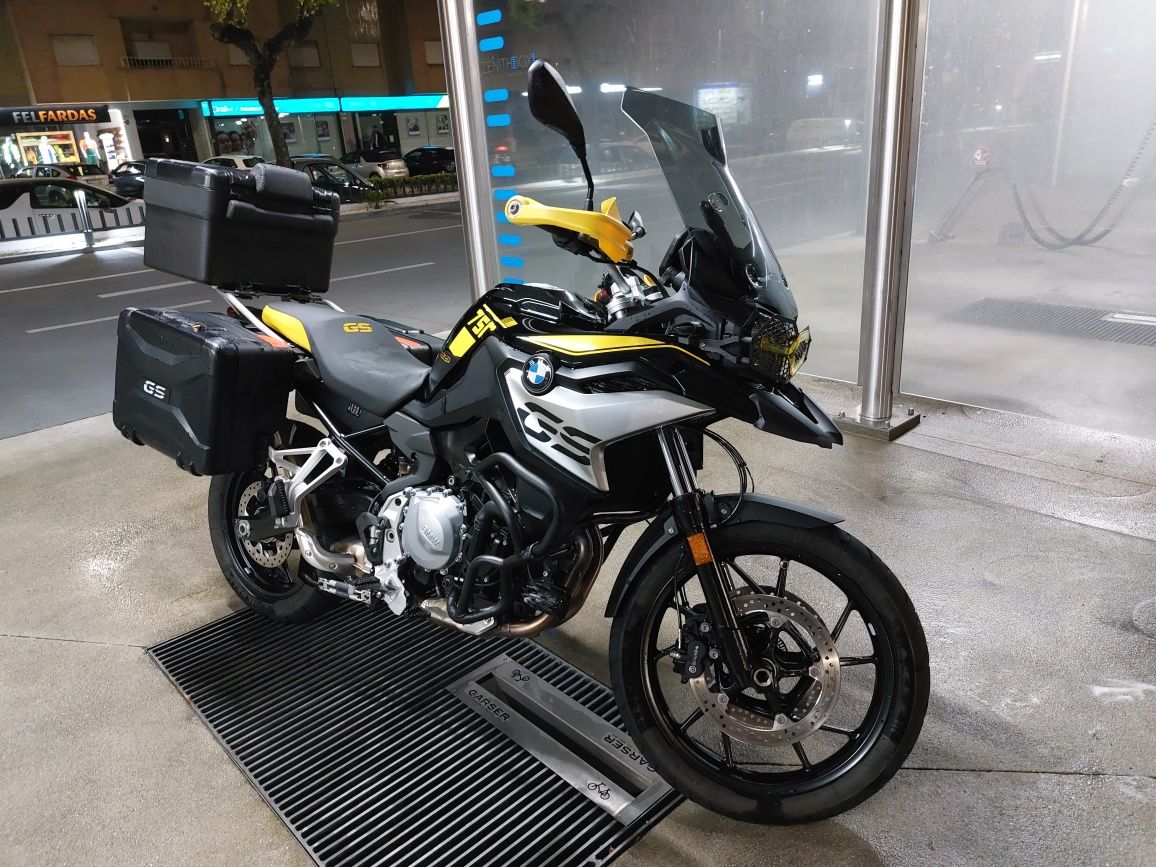 BMW F750 40 ANOS
